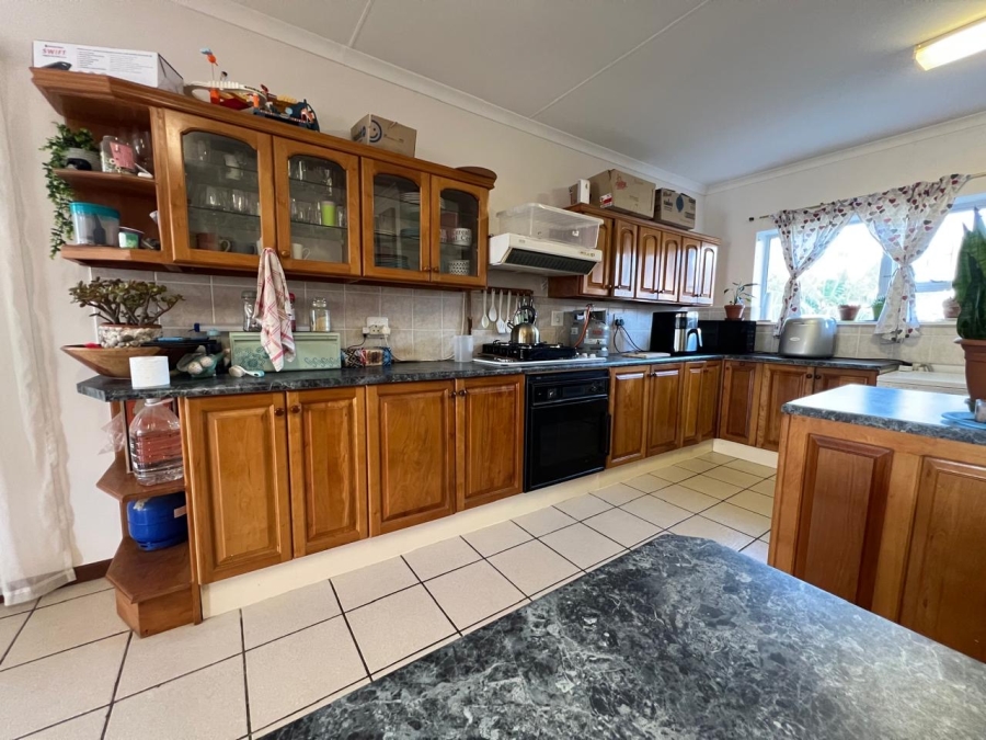 9 Bedroom Property for Sale in Jeffreys Bay Central Eastern Cape